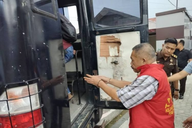 Kejaksaan Negeri Labuhanbatu mengeksekusi mantan Sekda Labuhanbatu, Muhammad Yusuf Siagian.