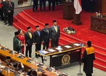 Pelantikan Ketua dan Wakil Ketua DPR RI.