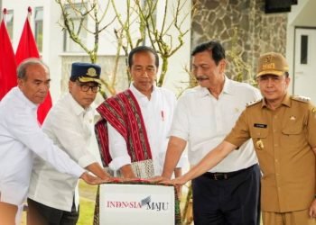 Presiden Jokowi Meresmikan Pusat Riset Genomik Pertanian di Humbahas Didampingi Menteri Luhut. 