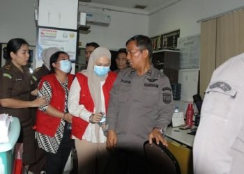 Kejati Sumut menahan tersangka dugaan korupsi BOK dan Jaspel Puskesmas di Pemkab Tapteng. 