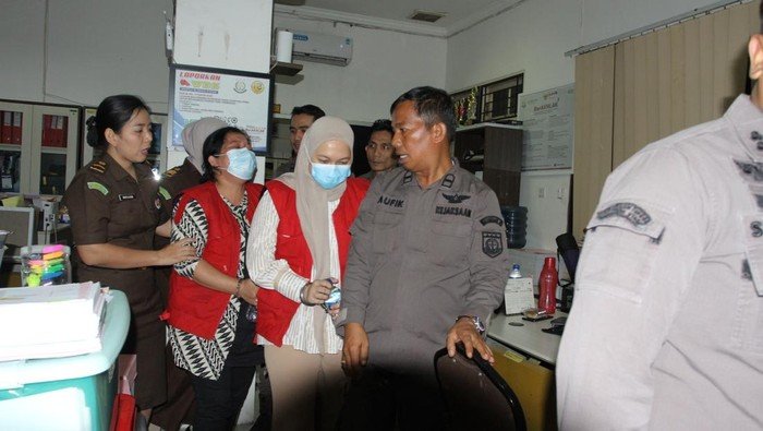 Kejati Sumut menahan tersangka dugaan korupsi BOK dan Jaspel Puskesmas di Pemkab Tapteng. 