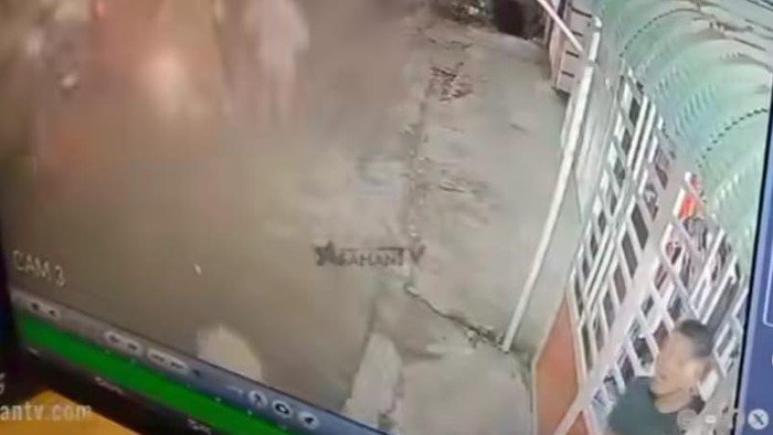 Rekaman CCTV tawuran geng motor di Kisaran.