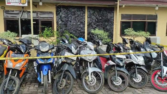 Sepeda motor curian yang ditemukan di rumah Herdianta Ginting yang diduga personel TNI aktif.