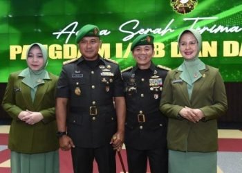 Letjen TNI Mochammad Hasan dan Pangdam I/Bukit Barisan Mayjen TNI Rio Firdianto. 