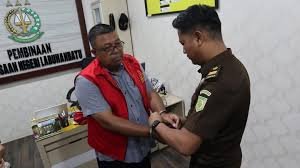 Kejari Labuhanbatu menahan Dirut PUDAM Labuhanbatu.