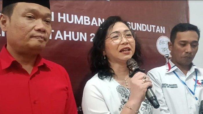 Oloan Paniaran Nababan-Junita Rebeka Marbun.