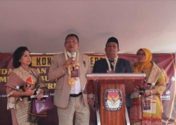 Vickner Sinaga dan wakilnya Wahyu Daniel Sagala