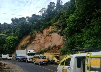 Longsor di Jalur lintas Berastagi-Medan 