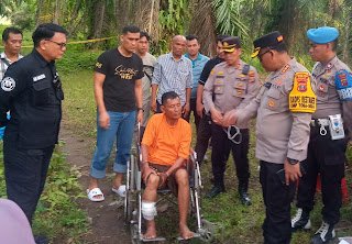 Pelaku saat diinterogasi Kapolrestabes Medan, Kombes Pol Gidion Arief Setyawan.