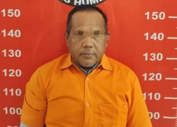 Pelaku terduga penggelapan uang koperasi di Kabupaten Humbang Hasundutan, Sumatera Utara.