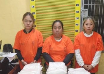 Tiga terdakwa kurir sabu ditangkap Ditresnarkoba Polda Sumut di Bandara Kualanamu, Deli Serdang.