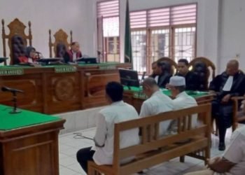 5 terdakwa korupsi di UIN Sumut mendengarkan putusan majelis hakim di Pengadilan Negeri Medan, Senin (13/1/2025).