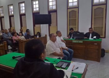 Terbit Rencana Perangin-angin dan abang kandungnya Iskandar Perangin-angin.