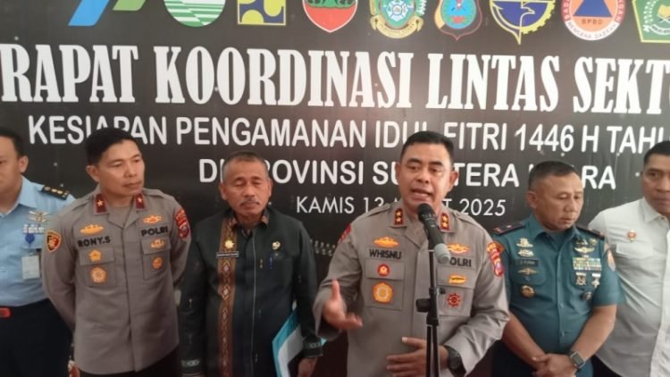 Kapolda Sumut, Irjen Whisnu Hermawan Februanto menyampaikan penjelasan kesiapan Operasi Ketupat Toba 2025.