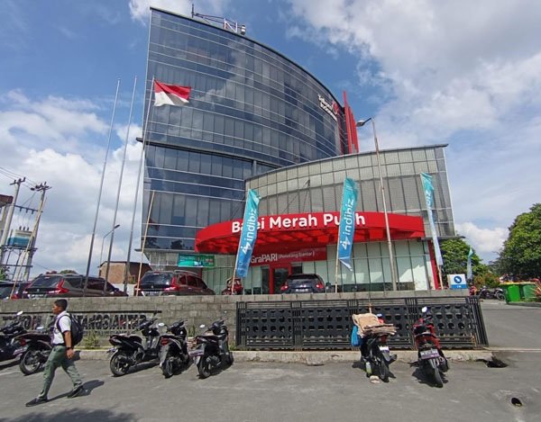 Gedung Balei Merah Putih milik PT Telekomunikasi Indonesia (Telkom) di Jalan WR Supratman, Kota Pematangsiantar. 