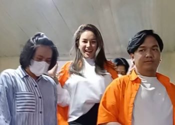 Nikita Mirzani ditahan polisi.