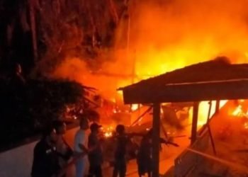 Gereja HKBP di Desa Pulai Payung, Kabupaten Mukomuko hangus terbakar, Rabu (12/3/2025).