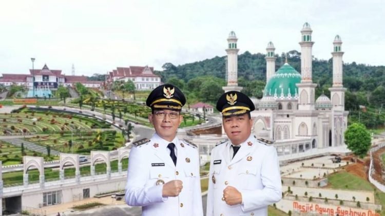 Bupati Tapsel Gus Irawan Pasaribu dan Wakil Bupati Jafar Syahbuddin Ritonga. (NP.02)