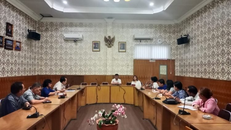 Salomo Pardede saat berkunjung ke Universitas Darma Agung pada beberapa waktu lalu. 