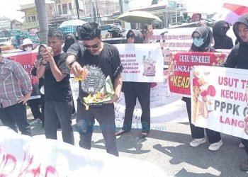Demo pengusutan suap PPPK Langkat.