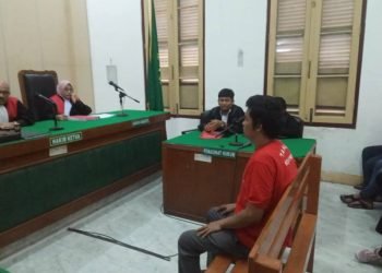 Rahmad Dedy Silitonga, terdakwa pengeroyokan terhadap anggota TNI dituntut 4 tahun penjara. 