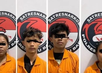 Empat terduga pengedar ekstasi yang ditangkap personel Polres Batu Bara. 