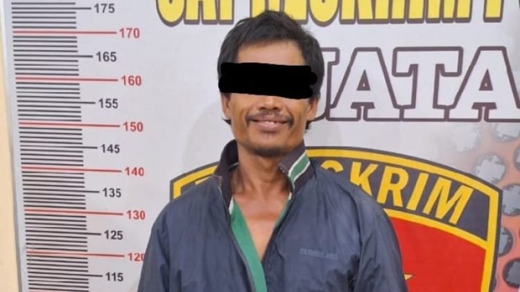Umar, pelaku penganiayaan terhadap istri ditangkap polisi.