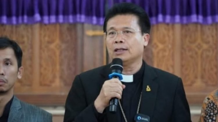 Ephorus HKBP Victor Tinambunan.
