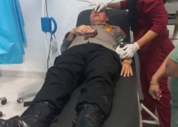 Kapolsek Belawan AKP Ponijo menjalani perawatan di rumah sakit akibat jadi korban tawuran. 