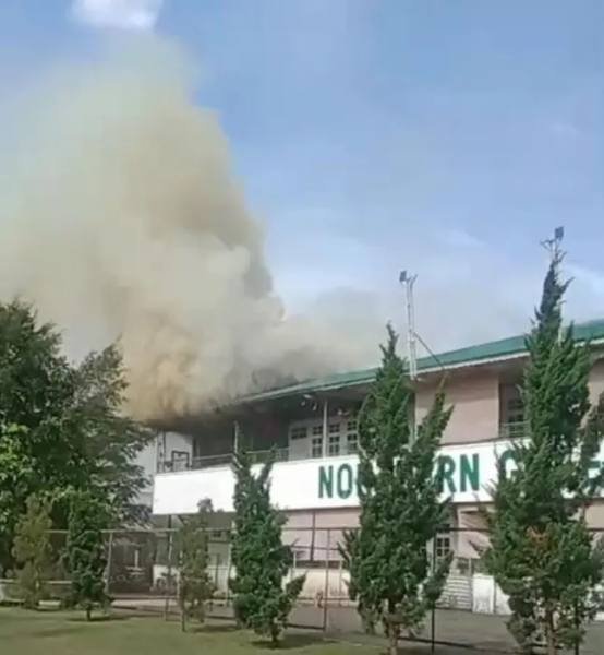 Northern Green School Medan terbakar. 