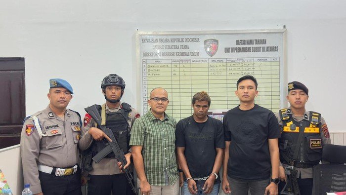 Polisi menangkap satu pelaku pembacokan jaksa. 