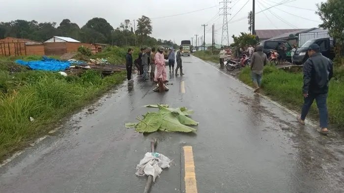 Polsek Parbuluan melakukan cek TKP, Sabtu (3/5/2025). 