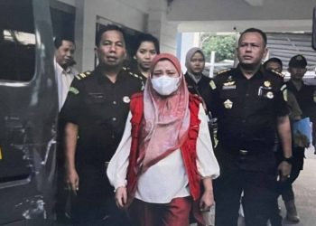 Terdakwa Nursyam digiring petugas.