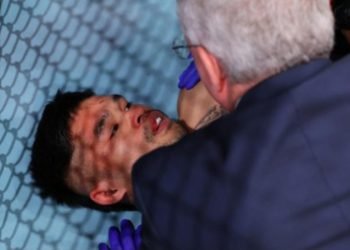 Jeka Saragih terkapar saat dihajar Joo Sang Yoo.