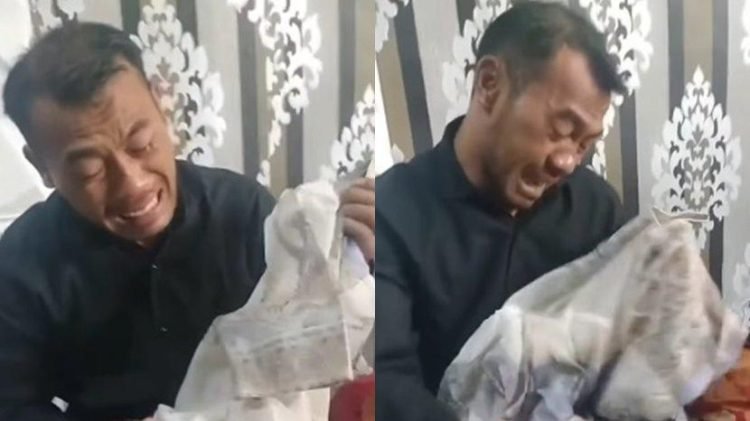 Wadison Pasaribu menangis di depan jenazah istrinya, sebelum perbuatannya terbongkar.