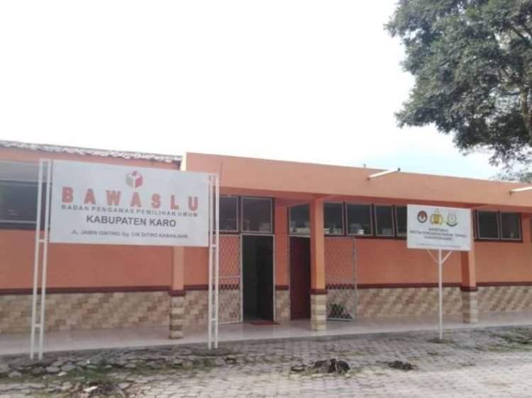 Kantor Bawaslu Karo.