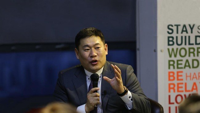 Luvsannamsrain Oyun-Erdene. 
