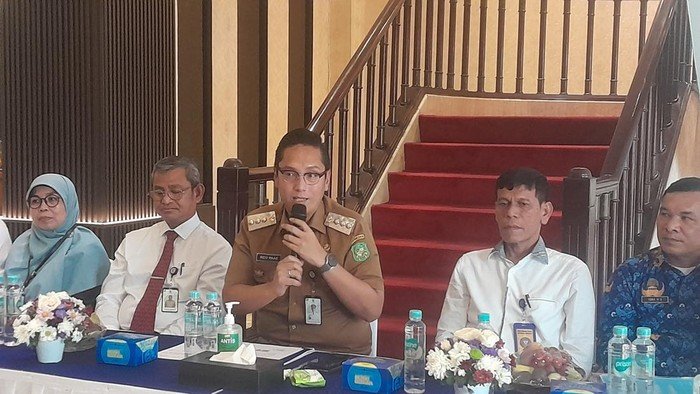 Wali Kota Medan Rico Waas dan Kepala BNN Sumut Brigjen Toga Habinsaran Panjaitan.