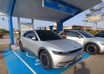 Harga mobil listrik jatuh saat dijual menjadi mobil bekas, ini sangat dipengaruhi kondisi baterai. 