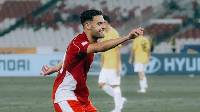 Jens Raven selebrasi usai membobol gawang Brunei.