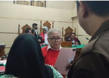 Terdakwa Dr Tiromsi Sitanggang.