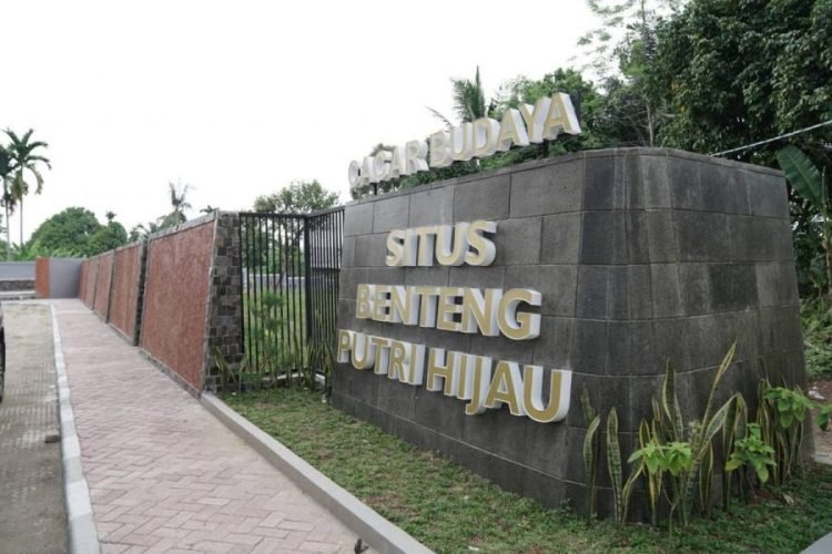 Situs Benteng Putri Hijau di Kecamatan Namorambe.