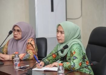 Ketua TP. PKK Kota Padangsidimpuan Masroini Letnan Dalimunthe (kanan) bersama Kadis P3A Padangsidimpuan Hj Elida Tuti Nasution SH. (IST)