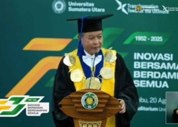 Rektor USU, Prof Muryanto SSos Msi saat menyampaikan pidato di Dies Natalis ke-73 USU di Gedung Auditorium USU, Rabu (20/8/2025). 