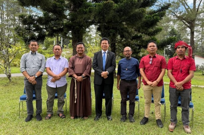 Sekber Gerakan Oikumenis Dalam Keadilan Ekologis foto bersama pada pernyataan sikap. (IST)