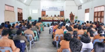 Sekda Paber Napitupulu saat memimpin Musrenbang di Kecamatan Habinsaran, Senin (02/03/2026). (IST)